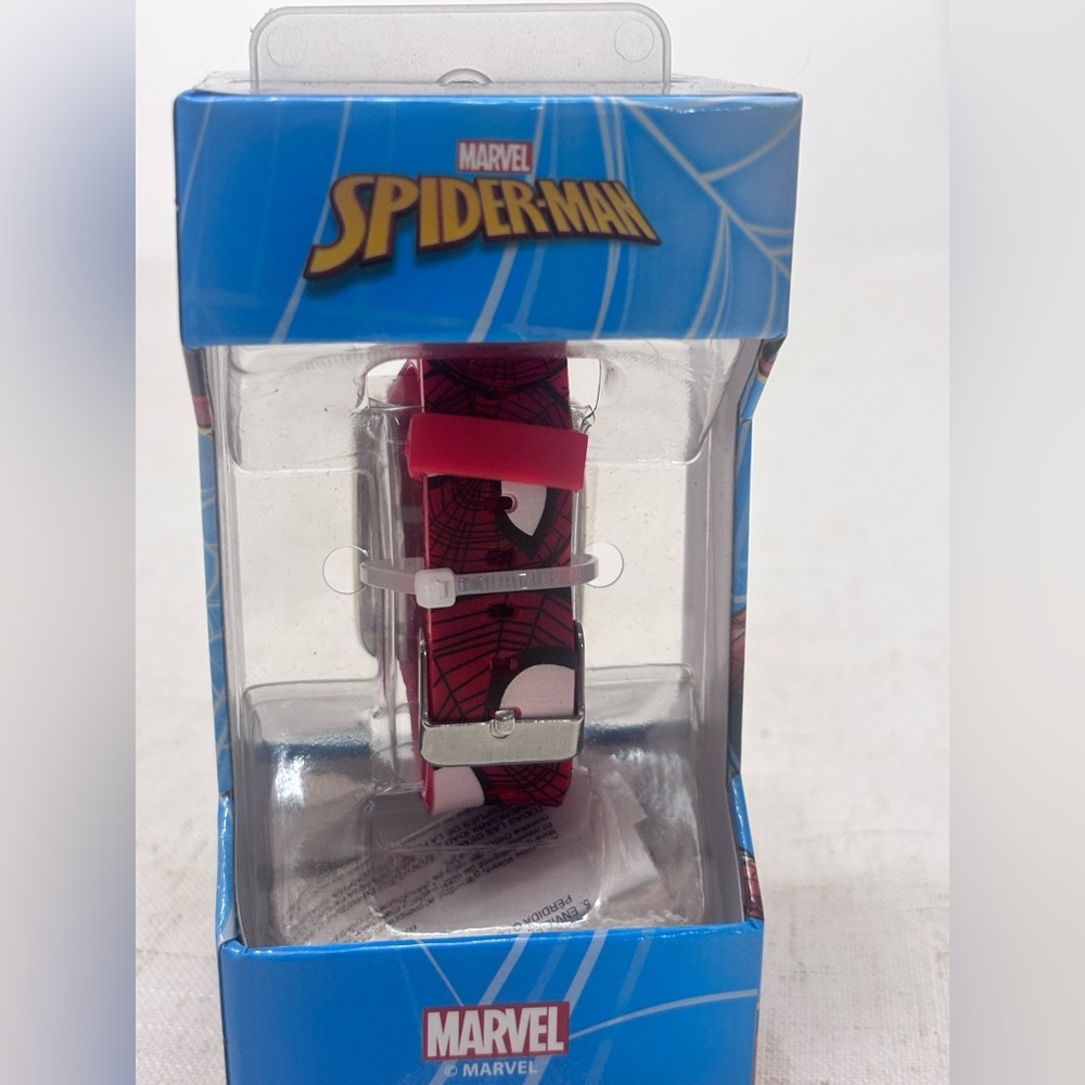 Marvel Spider-Man Red and Black Kids Touchscreen LED Watch - Picture 6 of 9